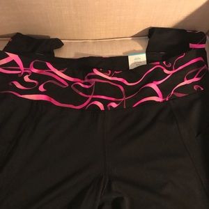 NWT Workout Wicking Leggings
